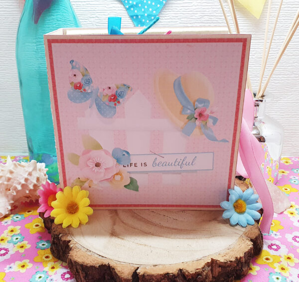 Spring Flowers 6.5x6.5 Inch Mini Scrapbook Album