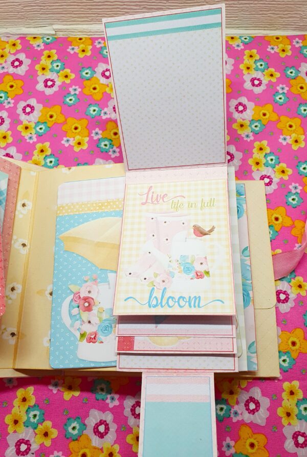 Spring Flowers 6.5x6.5 Inch Mini Scrapbook Album