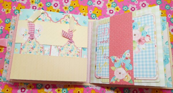 Spring Flowers 6.5x6.5 Inch Mini Scrapbook Album