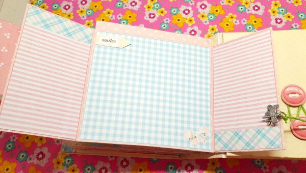 Spring Flowers 6.5x6.5 Inch Mini Scrapbook Album